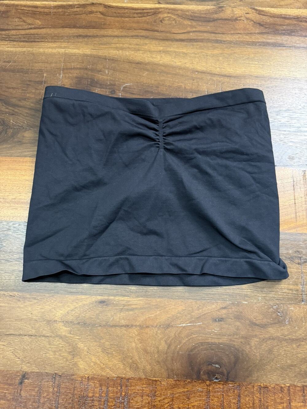 GYMSHARK Sweat Seamless Tank with built in bra Women’s Size Medium Black